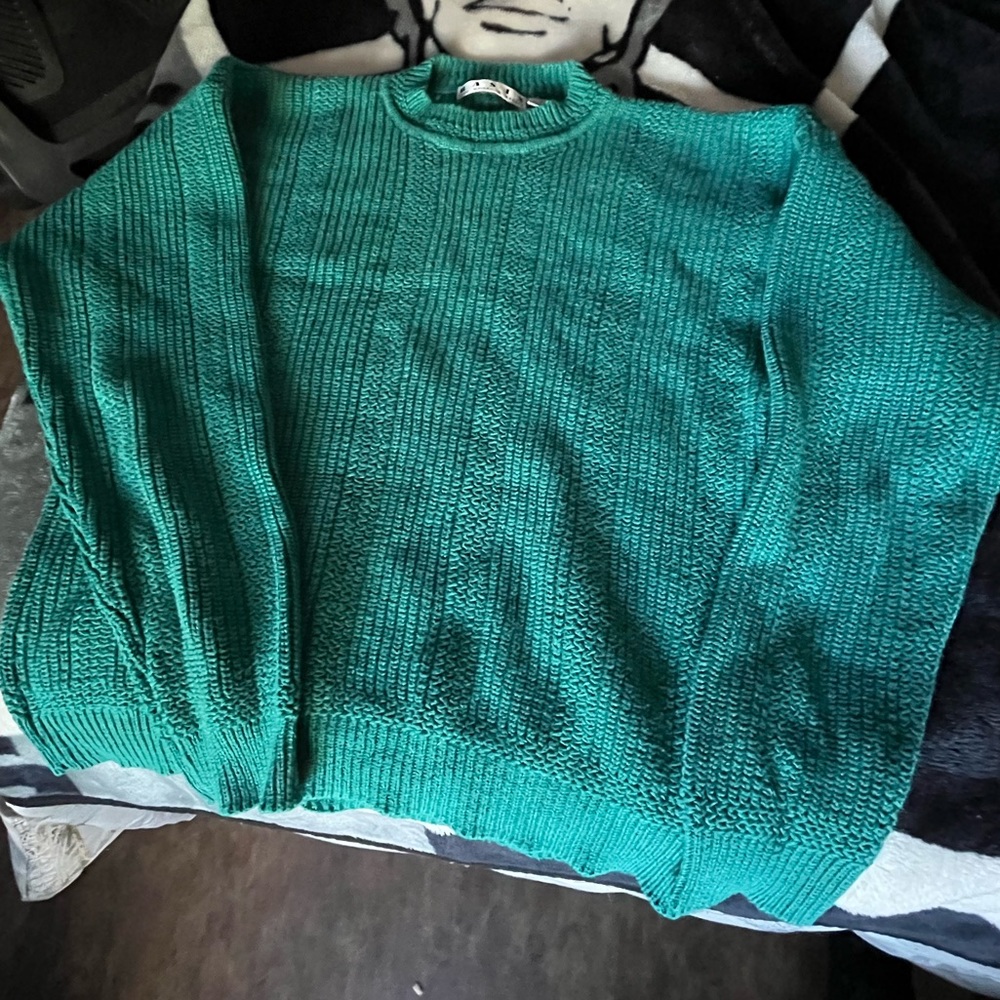 Basix sweater - Picture 2 of 6